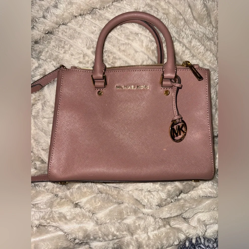 Michael Kors Bag - Picture 9 of 16